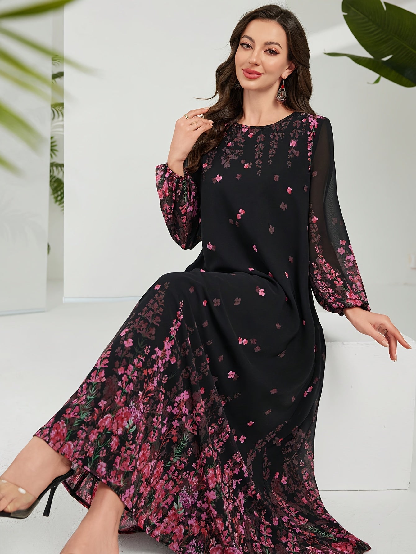 Robe Longue Grande Taille Élégante – Noir avec Imprimé Floral Rose, Coupe A-Ligne Flowy, Idéale Soirées, Bureau et Tenues Décontractées, Lavable en Machine