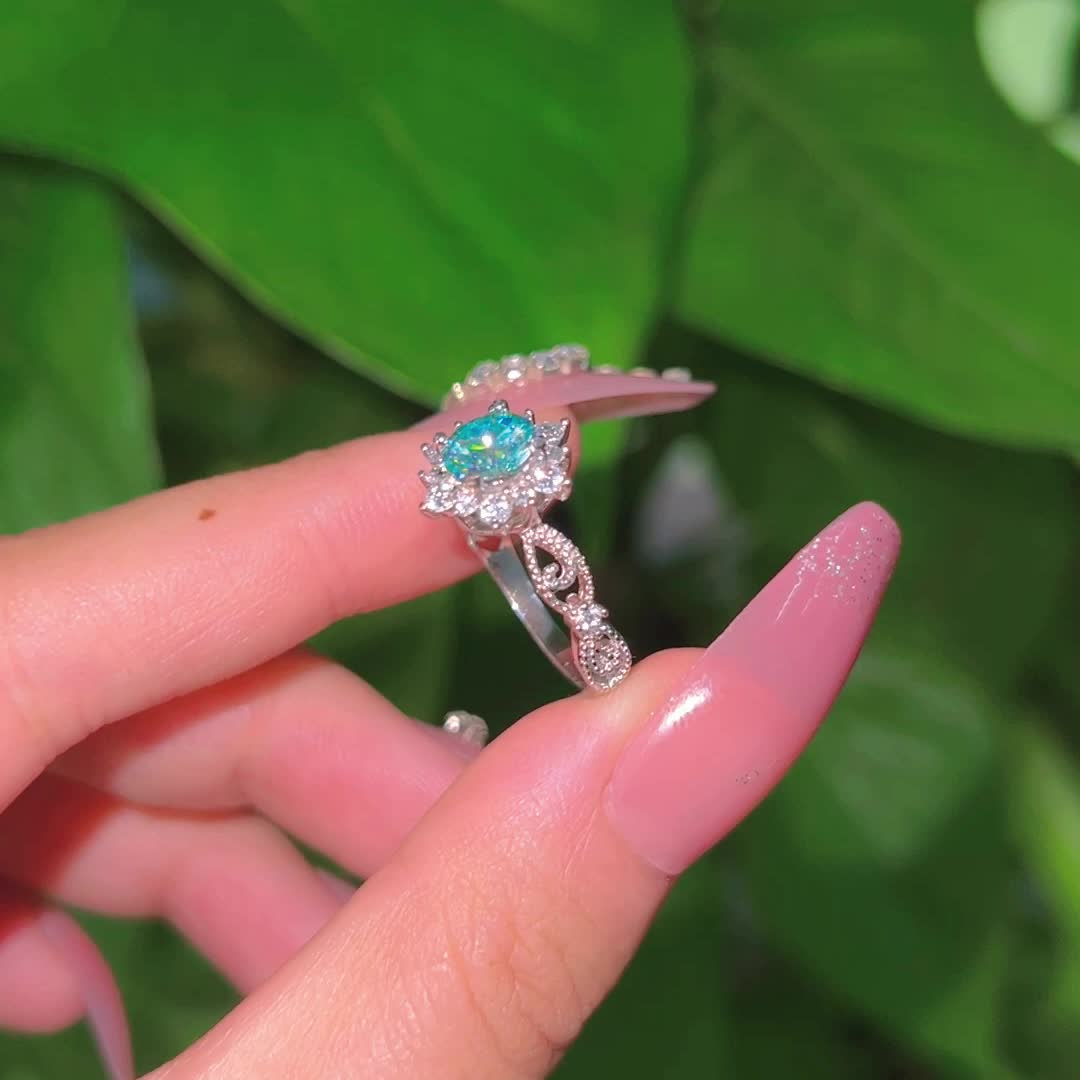 Vintage 1 Carat Green Moissanite Ring 925 Sterling Silvery Birthday Wedding Gifts for Women Girls