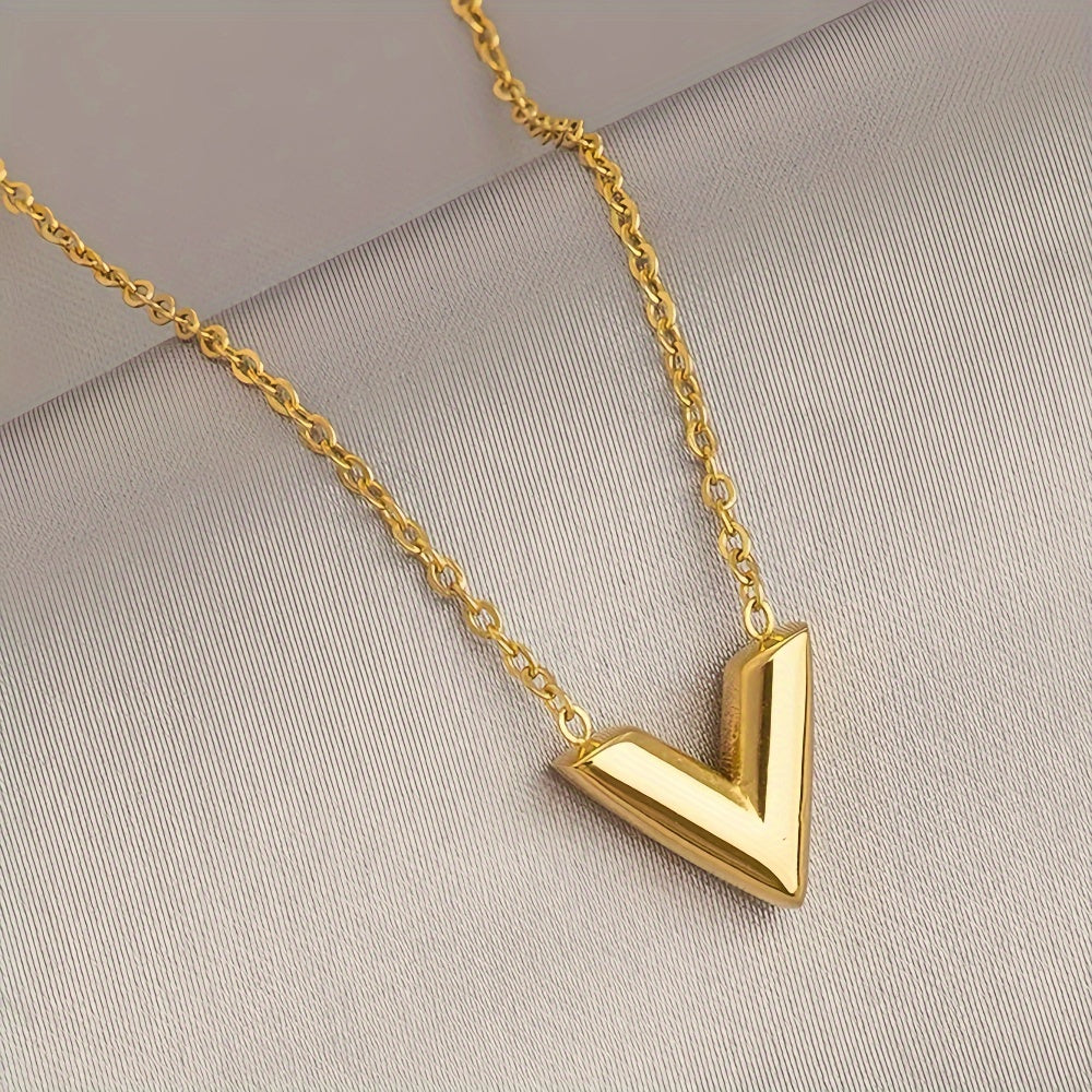 Collier Femme Minimaliste Élégant – V, Hypoallergénique, Acier Inoxydable Plaqué Or 18K, Chaîne Dorée et Argentée, Idéal Quotidien et Soirées, Cadeau Saint-Valentin