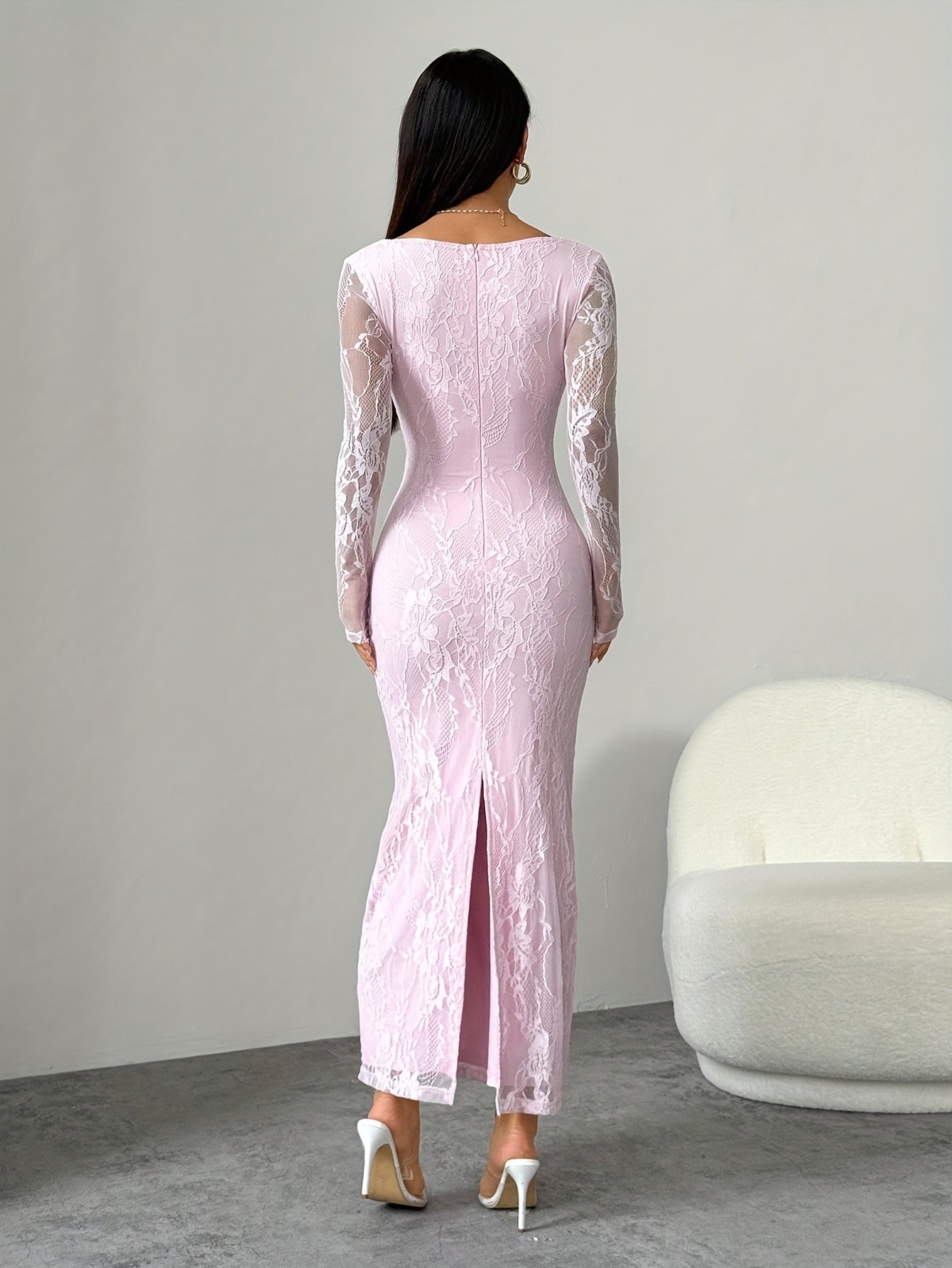 Robe noire d’automne pour femme, col en V, détails en dentelle contrastante, idéale pour soirées et fêtes