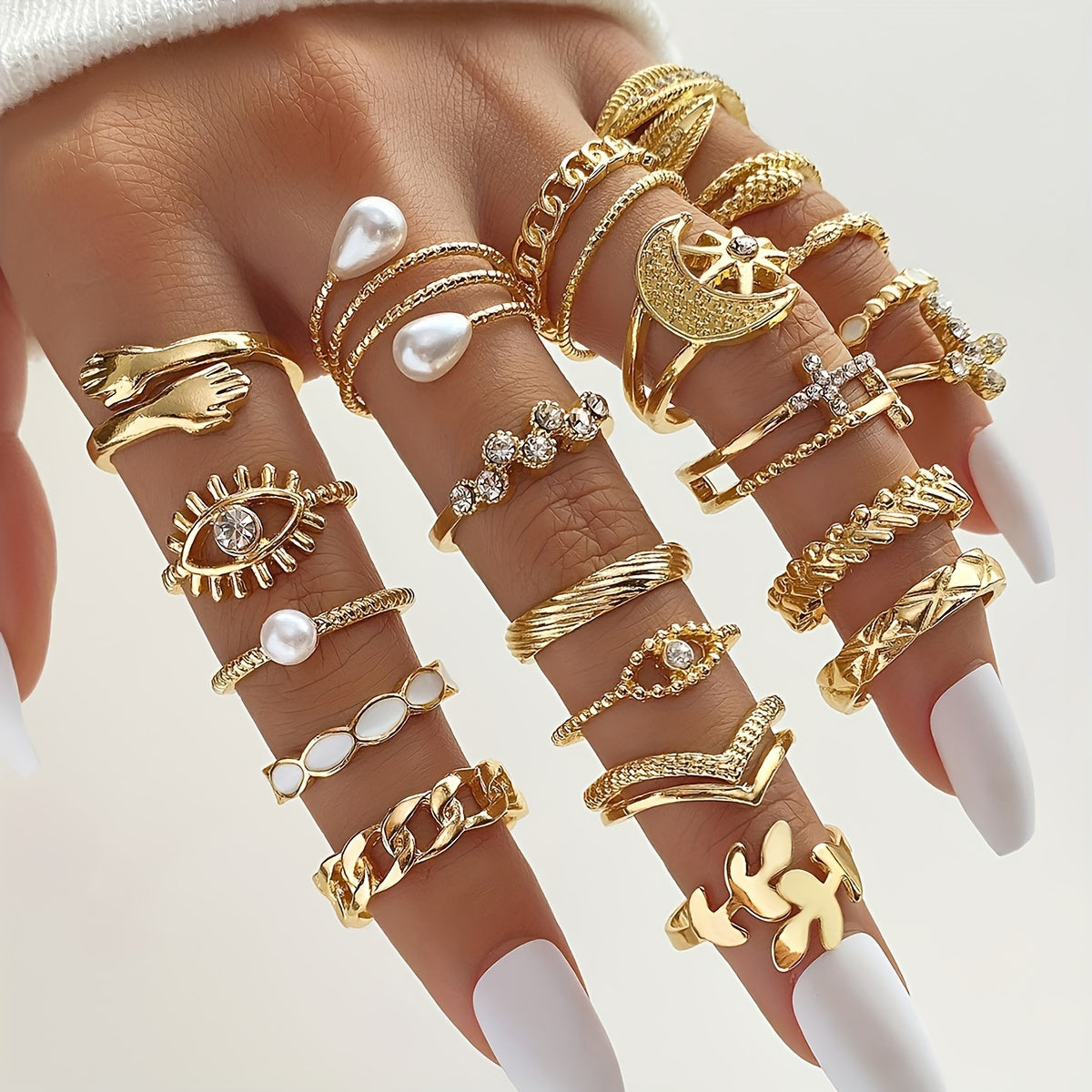 A Set of 22 Stylish Vintage Rings Featuring Leaves, Eyes, Moons, Crosses, Rhinestones, And Faux Pearls, Perfect for Parties, Dates, And Everyday Wear.
