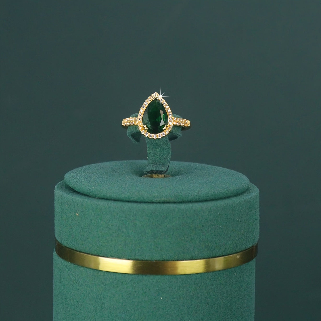 Ensemble mariage luxe 5 pièces – plaqué 18K, style royal moyen-oriental, design goutte, zirconia oxydé 3D vert, rouge et blanc incrusté à la main, comprenant collier, bracelet, boucles d’oreilles et bague, adapté au port quotidien