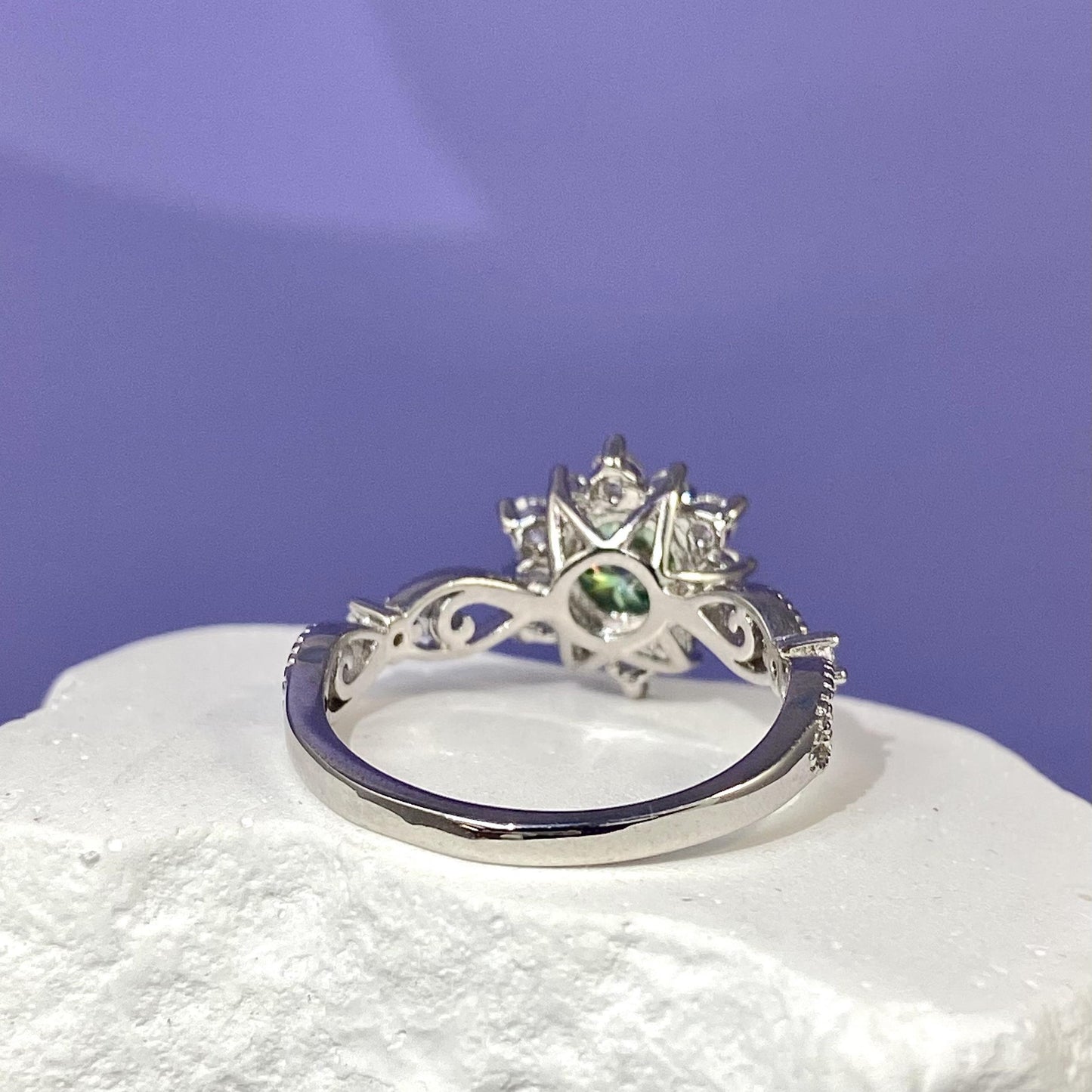 Vintage 1 Carat Green Moissanite Ring 925 Sterling Silvery Birthday Wedding Gifts for Women Girls