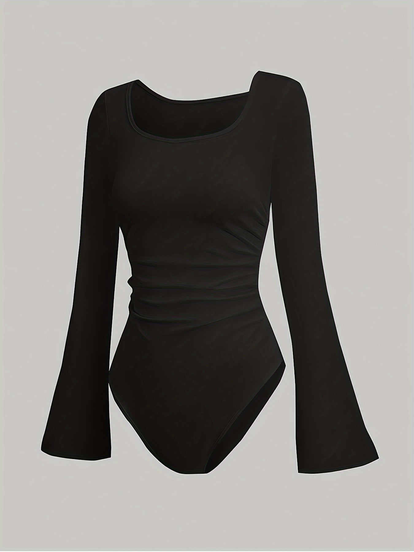 Body noir femme style Y2K à manches évasées. Coupe ajustée, manches longues, col rond. Tissu extensible en mélange de polyester, idéal pour un look décontracté ou de soirée.