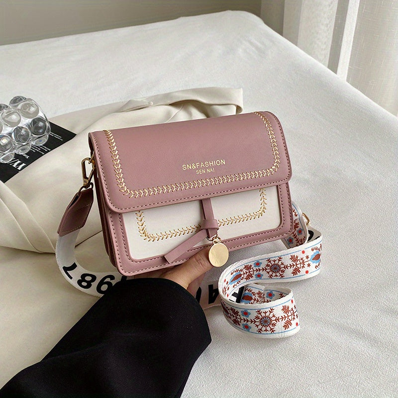 Sac Bandoulière à Rabat Tendance pour Femme – Décor Boucle – Sangle Large et Confortable