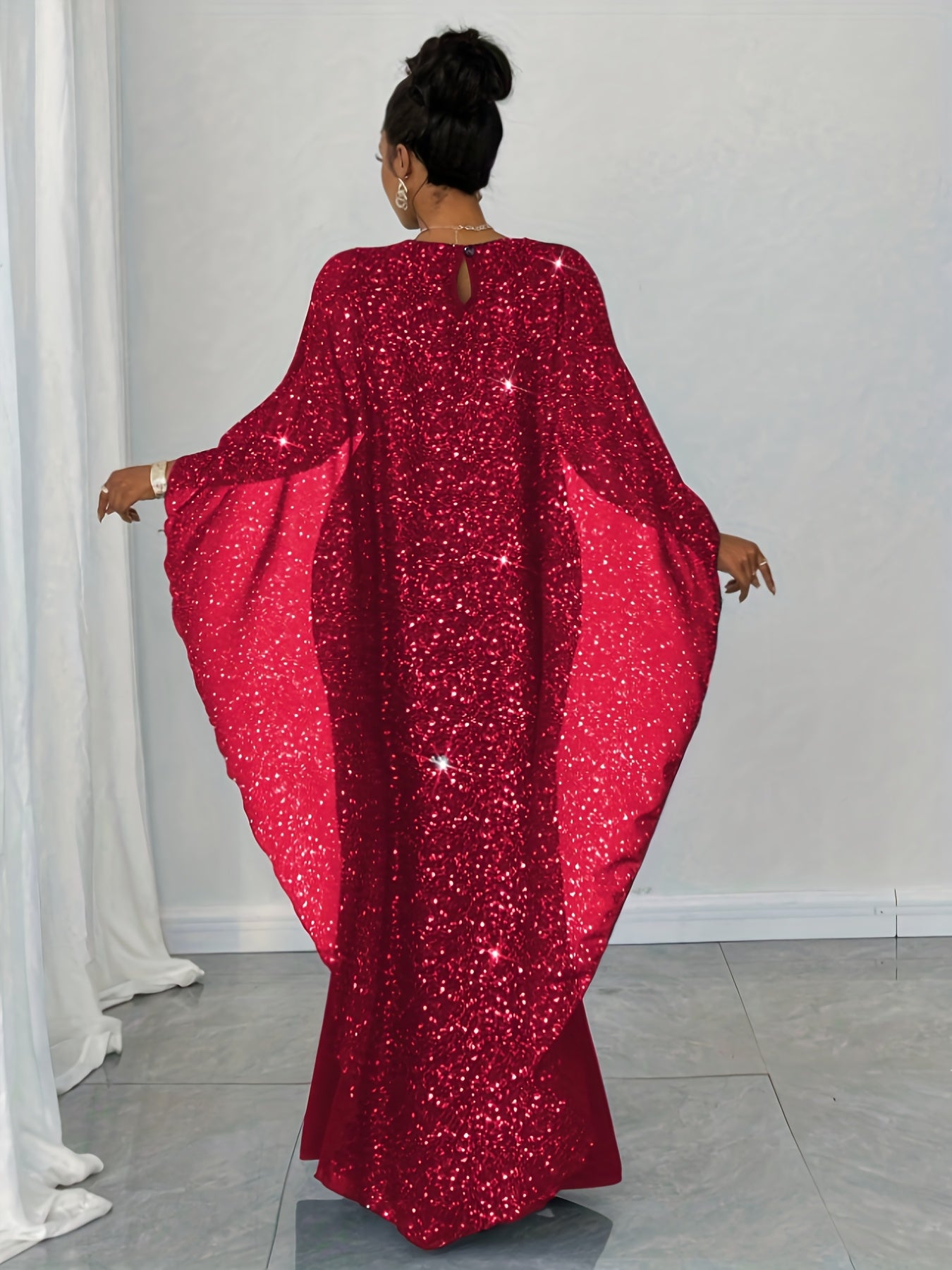 Tailored Development of an Elegant Women'S Sequin Patchwork Round-Neck Fitted Casual Dress.