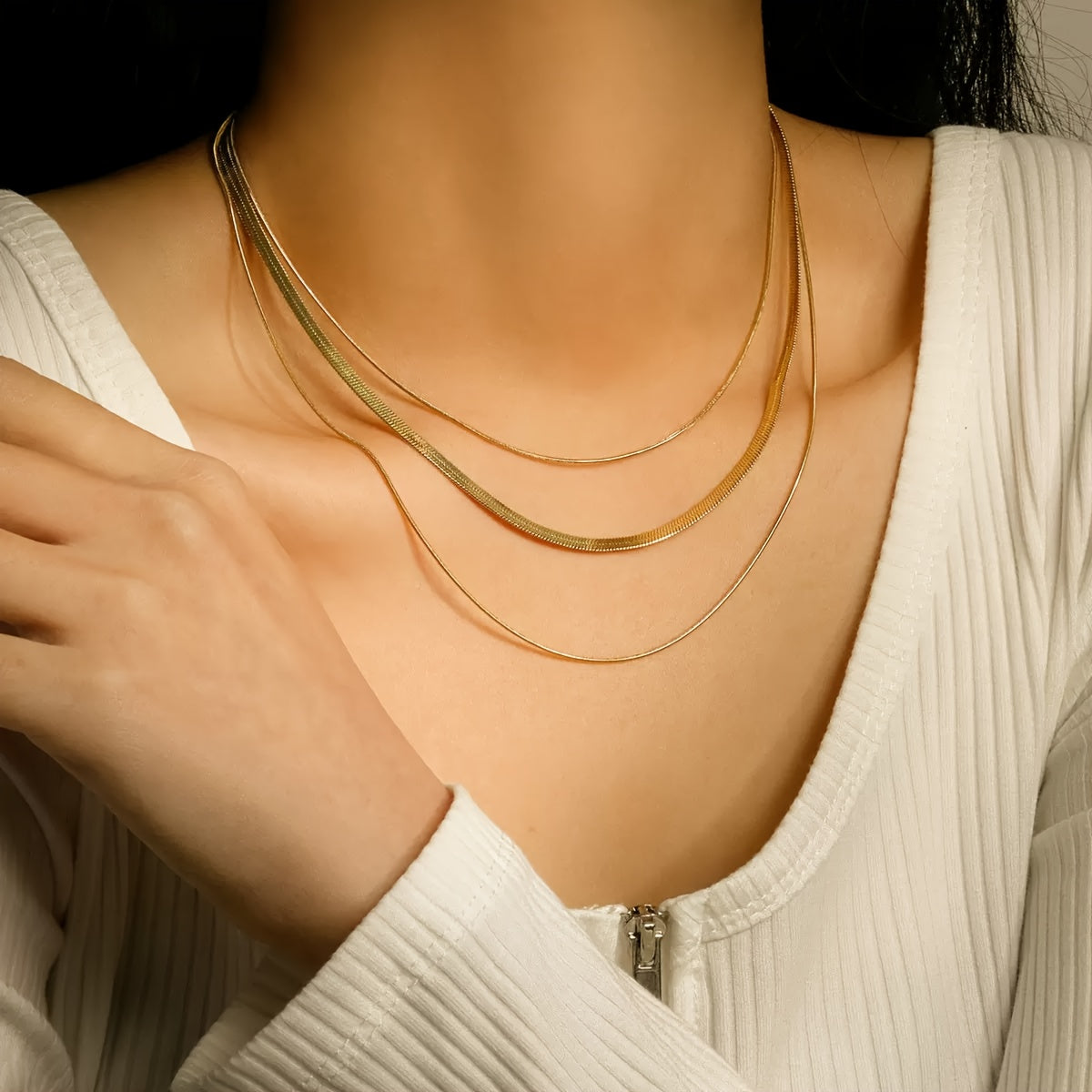 Collier Femme en Acier Inoxydable de Haute Qualité – Plaqué Or 18K, Anti-Décoloration, Confortable et Polyvalent, Design Simple et Élégant, Bijoux et Accessoires Tendance pour Quotidien ou Soirées, Cadeau Raffiné