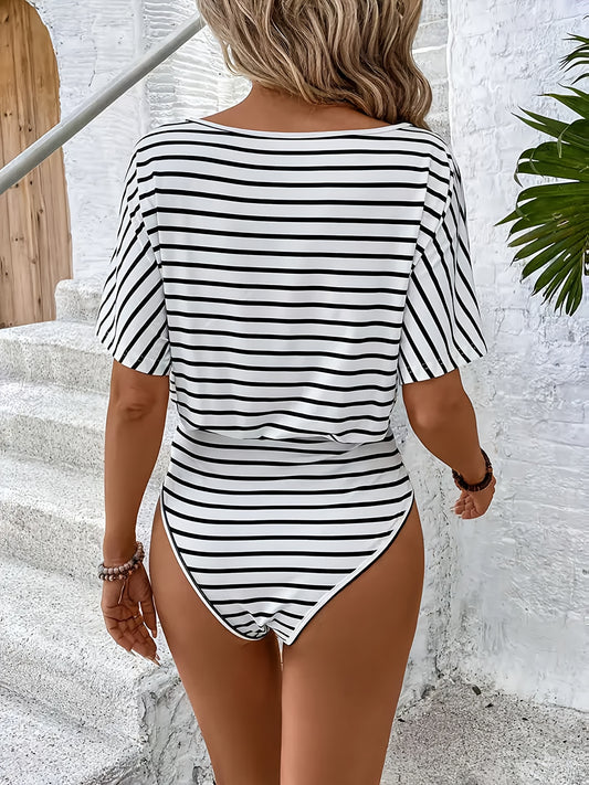 Body femme d'été à rayures noires et blanches, manches courtes, coupe ample, col rond, en polyester léger, idéal pour la plage ou les vacances