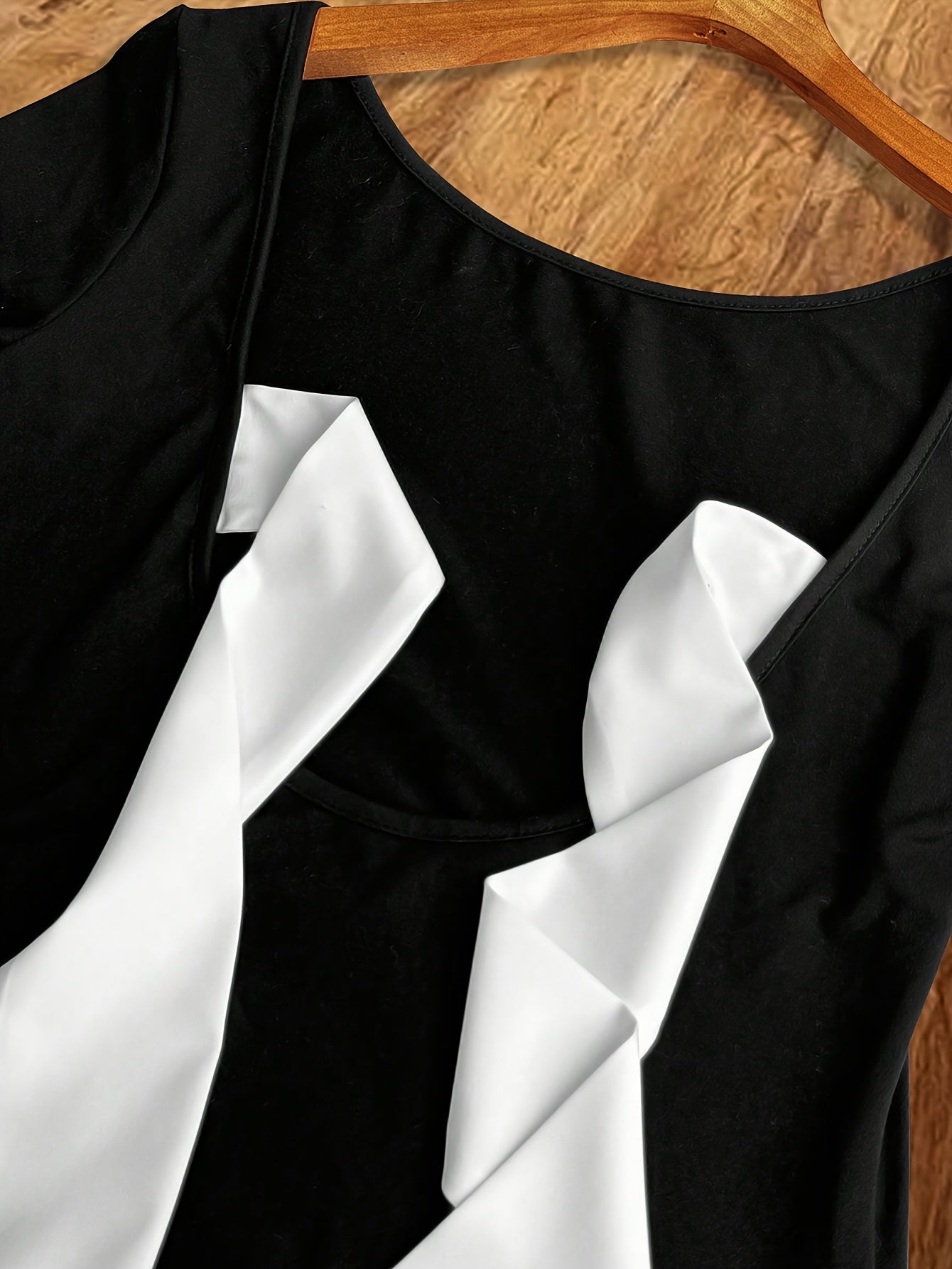 Body slim femme à manches longues, col rond, couleur unie, détail nœud au dos, style décontracté pour l’hiver, tissu extensible, lavable en machine, texture lisse