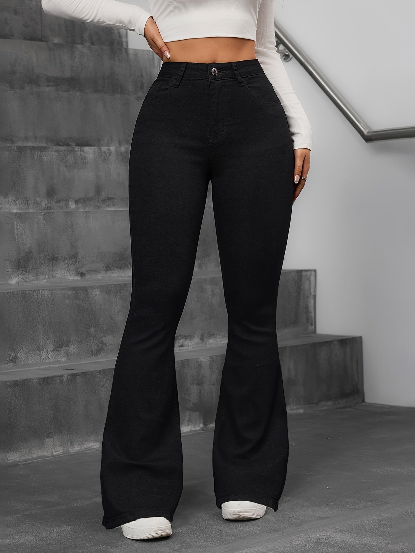 Jean évasé taille haute pour femmes – Slim fit, fermeture bouton, longue, noir, style casual, toutes saisons