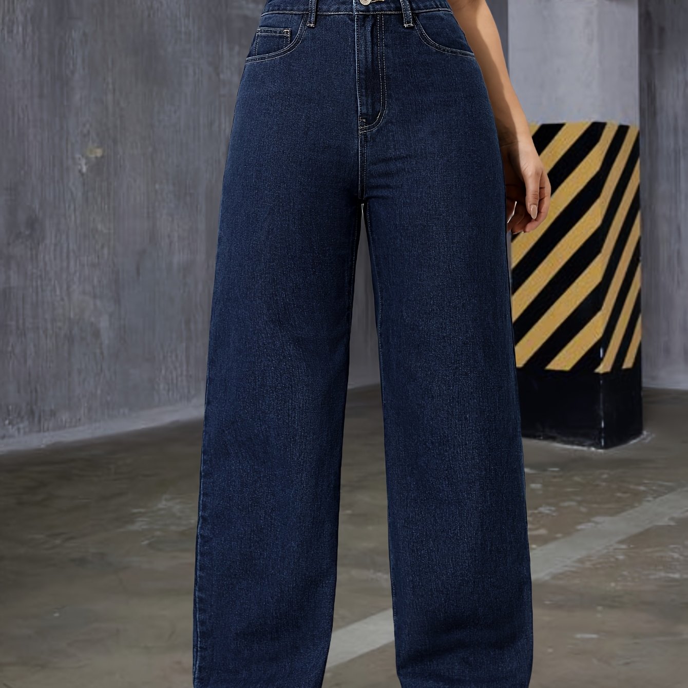Pantalon évasé bleu profond femme – élégant et stylé