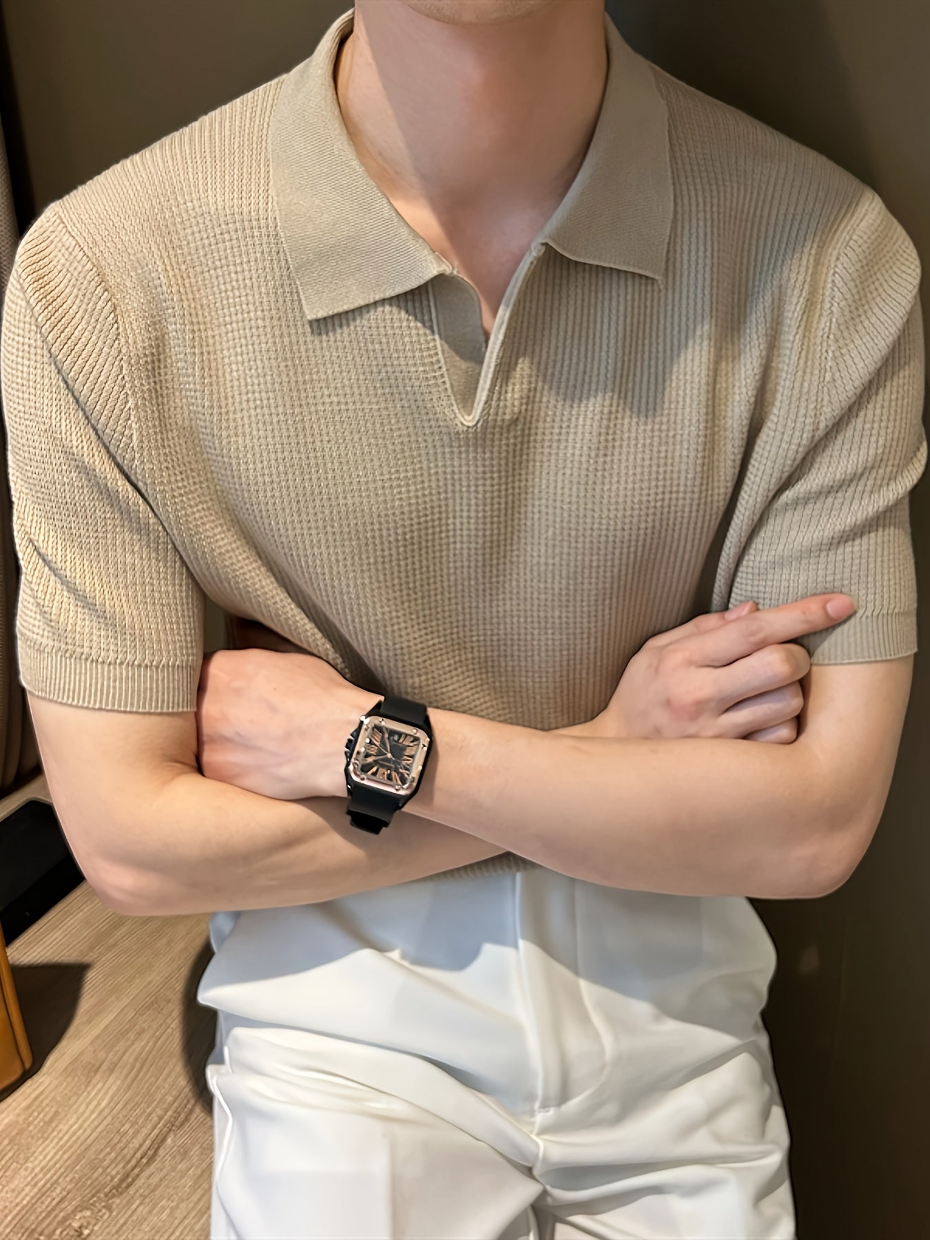 Men's Summer Retro Shirt - Breathable Stretch Knit, Classic Collar, Solid Green Casual T-Shirt, Regular Fit for Casual Attire, Warm Weather Outfit, Timeless Design, Stretchable Material, Short Sleeve Top, Stylish Men