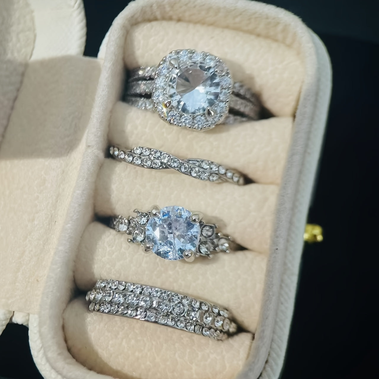 4pcs Women'S Zirconia Stone Ring, The Overall Material Is Alloy, Women'S Ring Set,Very Shiny, Suitable for Wedding Wear, Attendance Event Collocation, Daily Fashion Commuting, Banquet Accessories