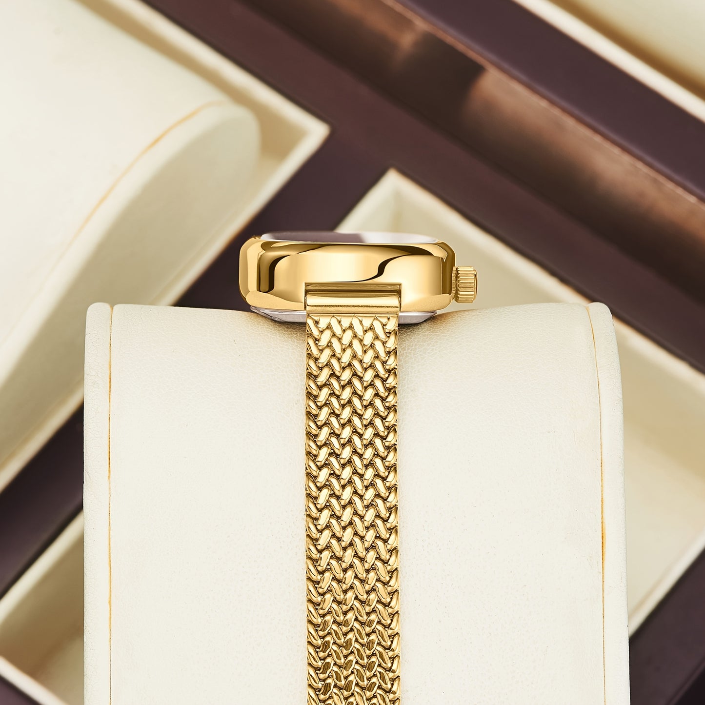 Montre Femme Élégante –Cadran Ovale Classique, Bracelet à Motif Feuille, Livrée avec Coffret Cadeau, Accessoire Stylé Indispensable pour Femme, Idéal Cadeau Saint-Valentin