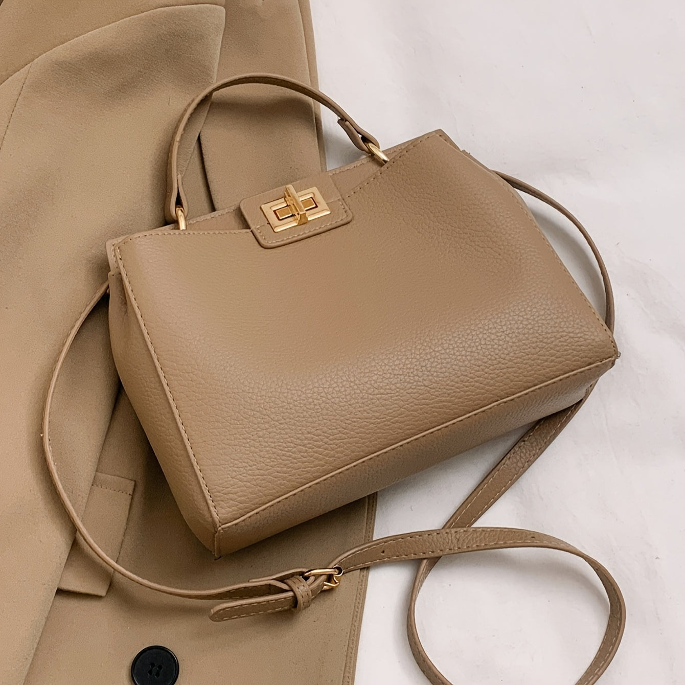 Sac bandoulière convertible bleu clair pour femme – Hardware doré, bandoulière détachable, fermeture pression, polyvalent pour quotidien, travail et voyages