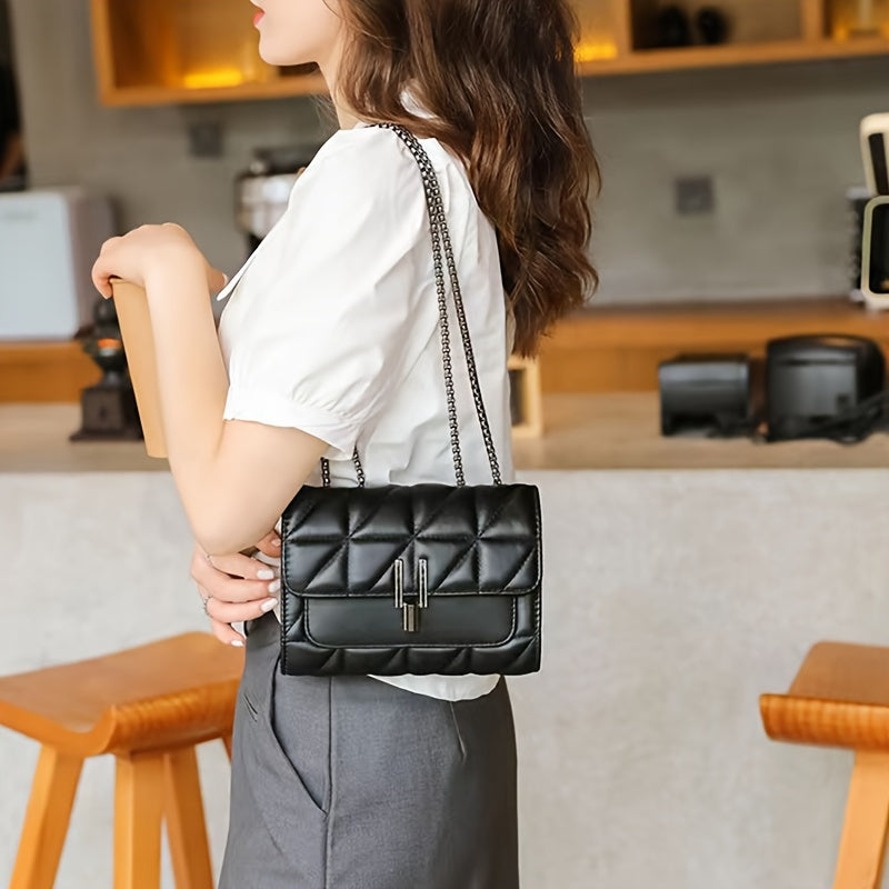 Sac à bandoulière noir élégant en similicuir avec chaîne – style chic, motif à carreaux, fermeture à tourniquet, doublure synthétique, idéal pour les occasions décontractées et formelles.