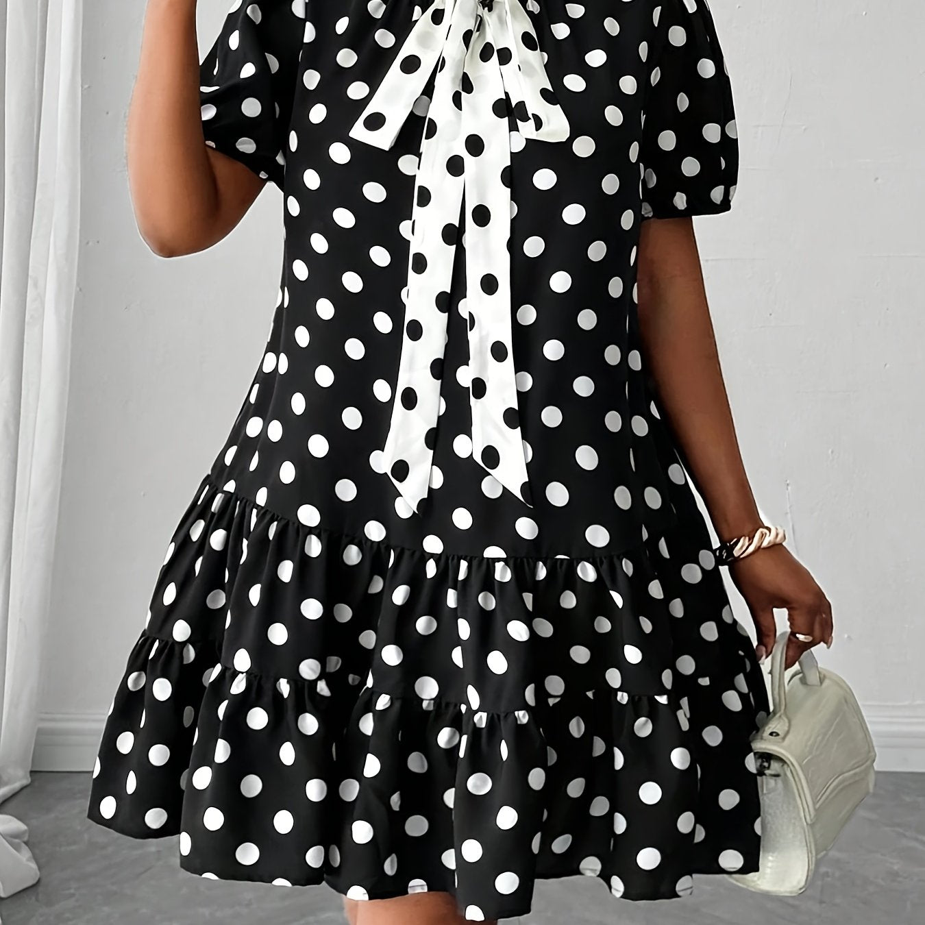 Robe A-Ligne Grande Taille – Pois Noir et Blanc, Jupe Évasée, Taille Ceinturée, Tissu Non Extensible, Idéale Bureau, Soirées et Mariages